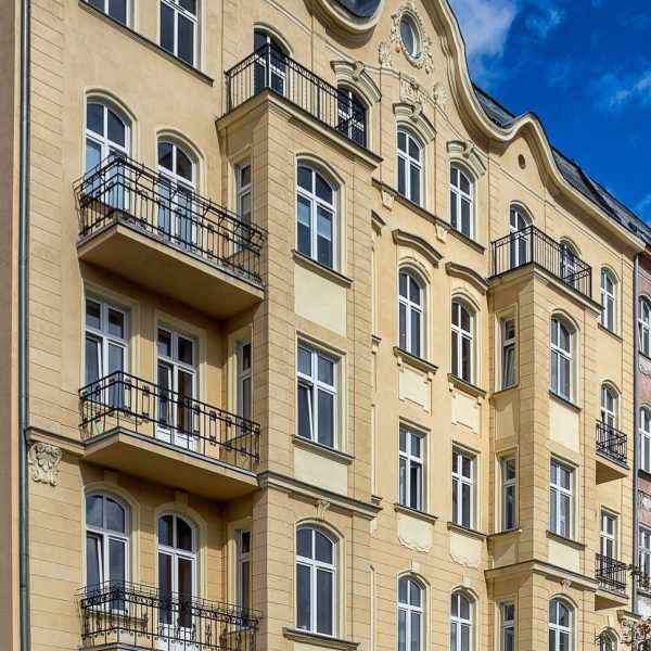 Długa 18 Front Dwa Piętra
